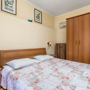 https://apartments-rina-medveja.primorje-gorskikotar.com